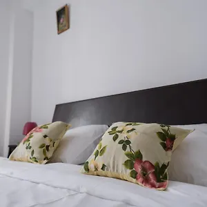  Apartment Opia - Old Town