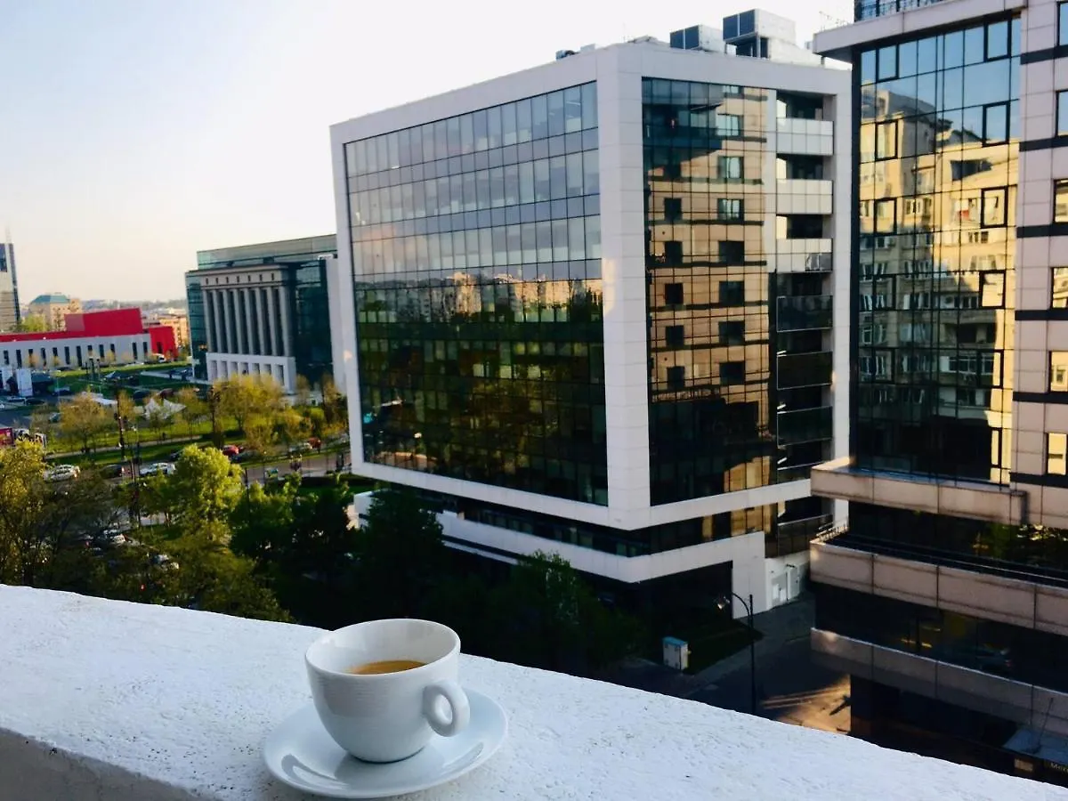 City Center Unirii Square Private Rooms With City View - Shared Amenities Bucharest Homestay